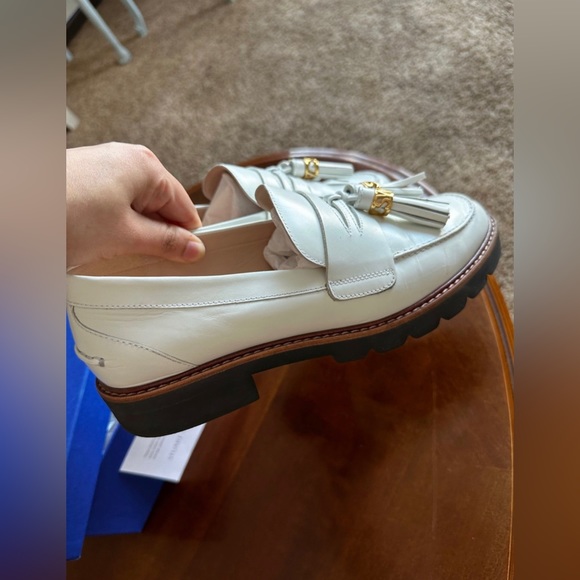 Taylor Swift lover/ Stuart Weitzman 'Manila Loafer in White - Picture 7 of 11